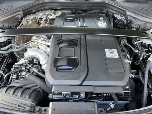 Certified 2025 Mercedes-Benz GLC 43 AMG 4MATIC image 11