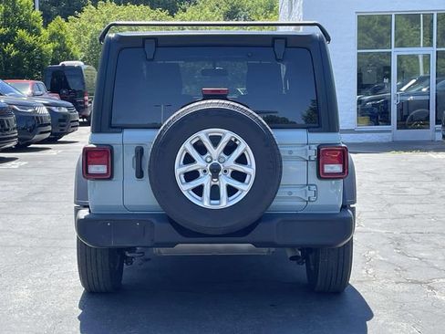 Used 2023 Jeep Wrangler Sport AWD/4WD image 5