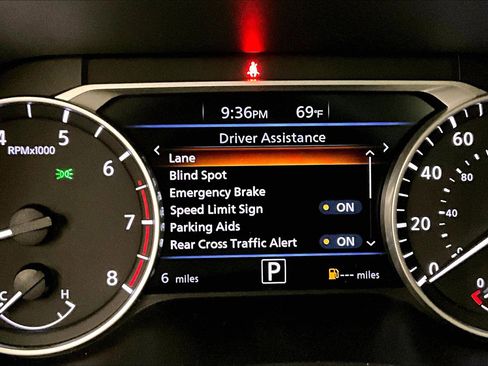 New 2025 Nissan Sentra SR w/ SR Premium Package FWD image 57