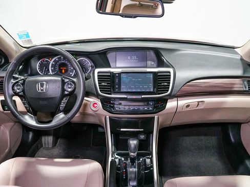 Used 2017 Honda Accord EX-L image 16