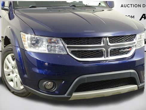 Used 2019 Dodge Journey SE w/ Connectivity Group FWD image 35