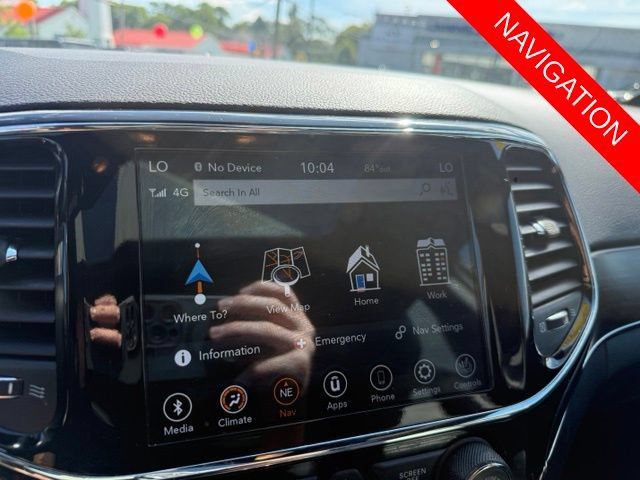 Used 2021 Jeep Grand Cherokee Limited AWD/4WD image 38