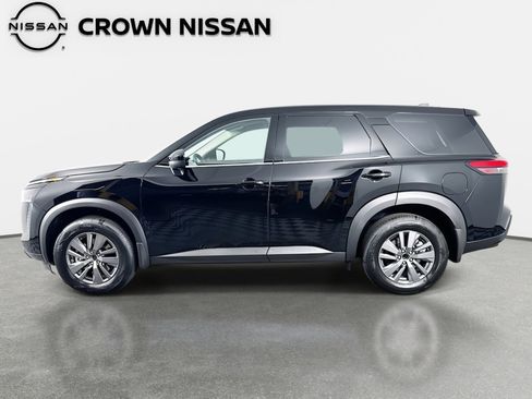 New 2026 Nissan Pathfinder S image 8