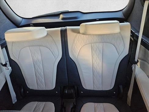 Used 2019 BMW X7 xDrive40i w/ Premium Package image 19