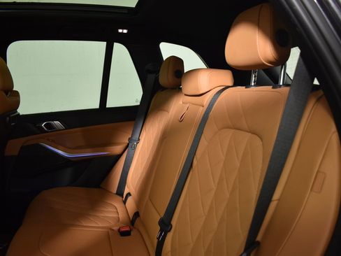 Certified 2023 BMW X5 xDrive40i w/ Parking Assistance Package image 5