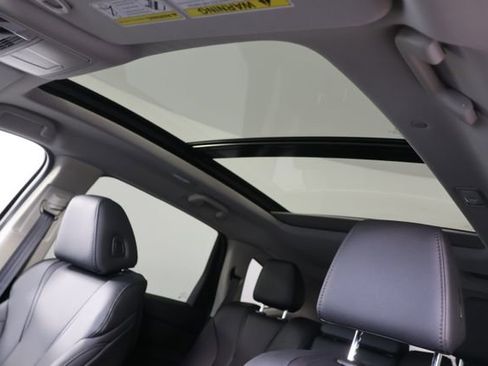 Used 2024 Acura MDX SH-AWD image 19