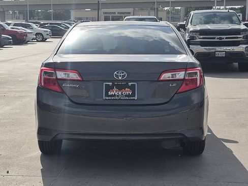 Used 2014 Toyota Camry LE FWD image 5