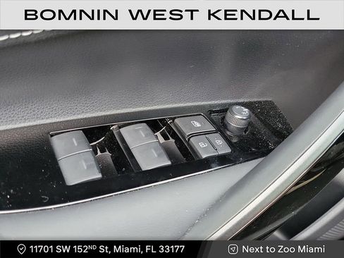 Used 2025 Toyota Corolla Premium image 30