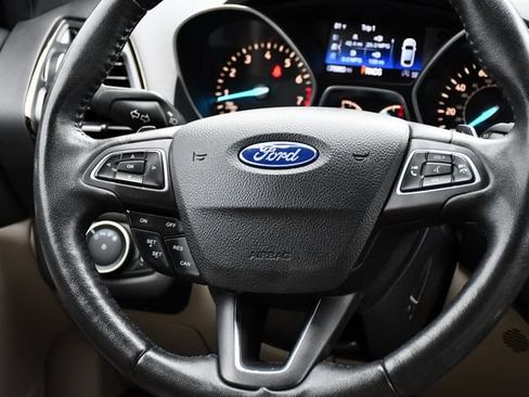 Used 2017 Ford Escape Titanium AWD/4WD image 23