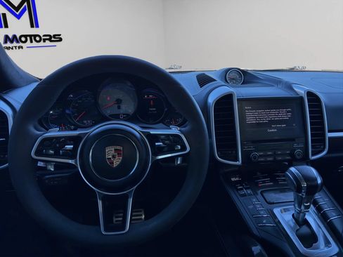 Used 2017 Porsche Cayenne GTS AWD/4WD image 11