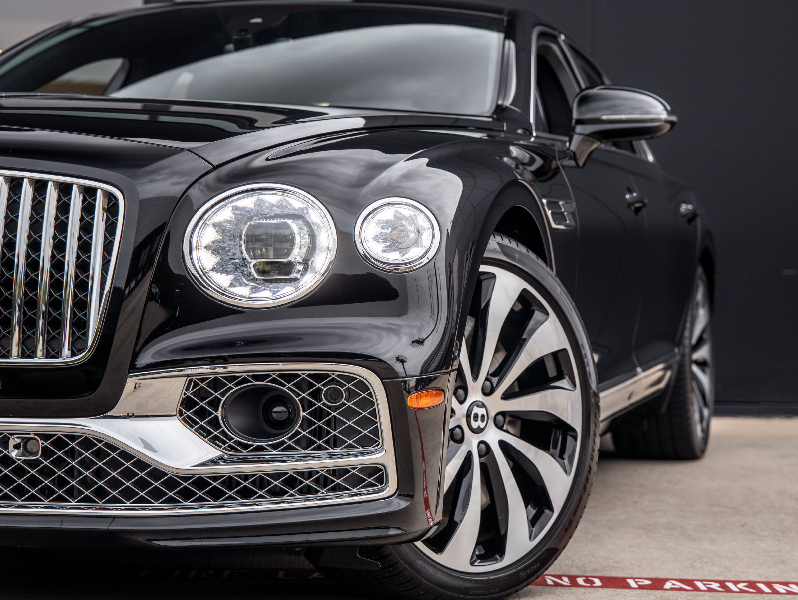 Used 2023 Bentley Flying Spur Azure AWD/4WD image 15