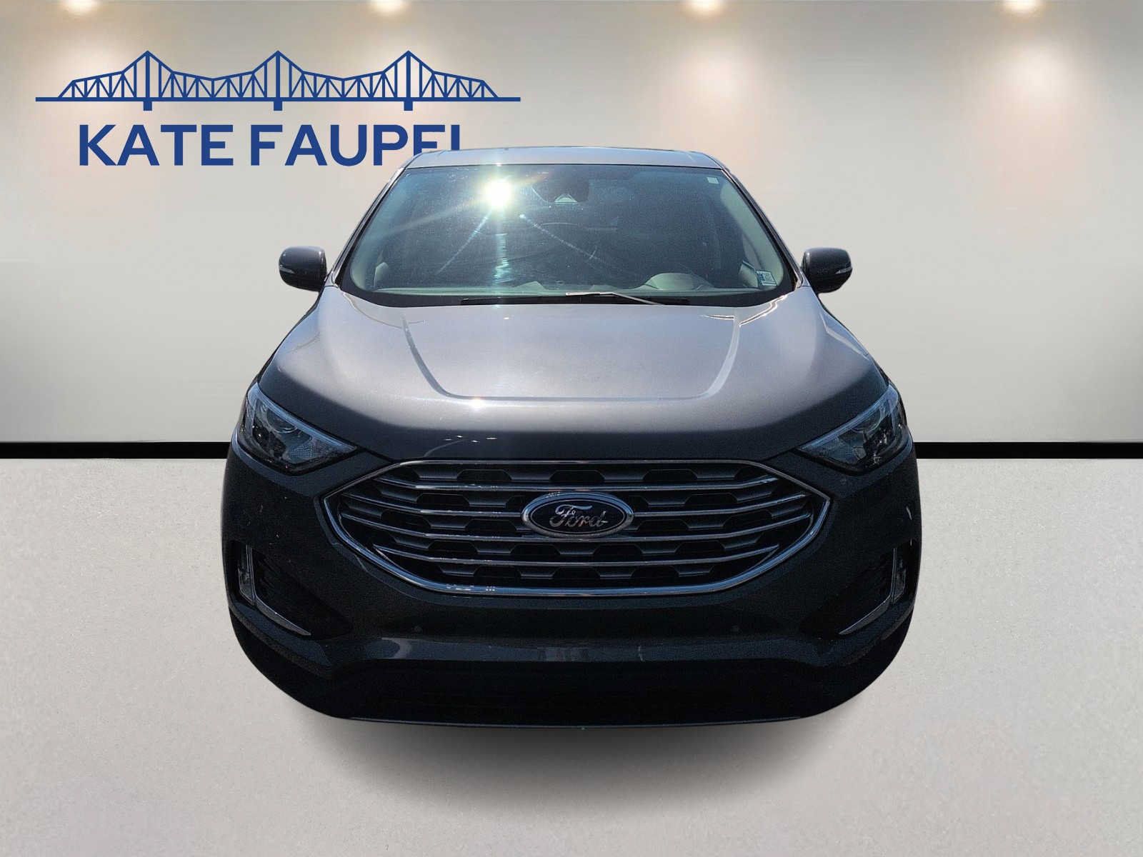 Used 2024 Ford Edge Titanium AWD/4WD image 2