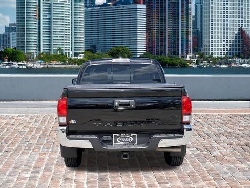 Used 2023 Toyota Tacoma SR5 RWD image 6