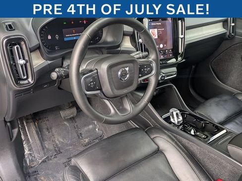 Certified 2023 Volvo XC40 B5 Plus w/ Protection Package Premier AWD/4WD image 12