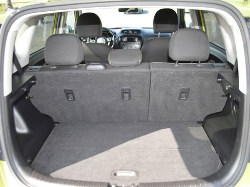 Used 2015 Kia Soul + FWD image 21