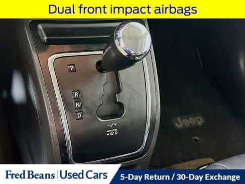 Used 2014 Jeep Patriot Latitude AWD/4WD image 18