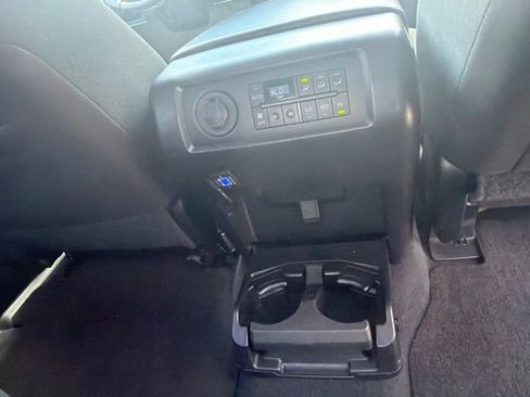 Used 2022 Toyota Sequoia TRD Sport AWD/4WD image 21