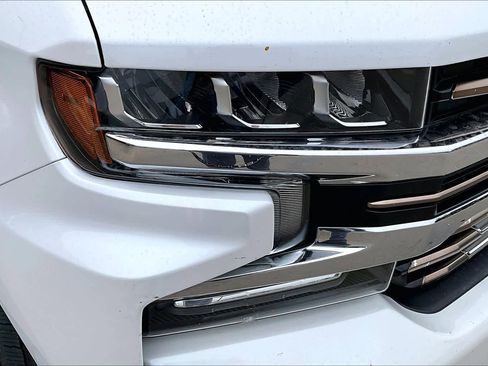 Used 2019 Chevrolet Silverado 1500 High Country w/ Technology Package AWD/4WD image 27