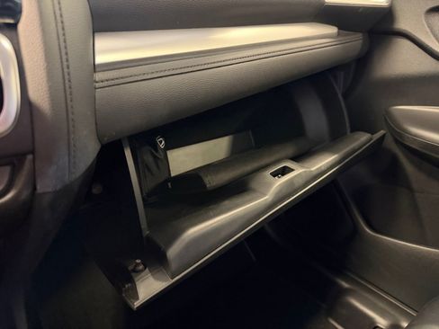 Used 2016 Honda Fit EX-L image 38