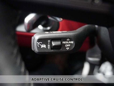 Used 2024 Porsche Macan GTS image 5