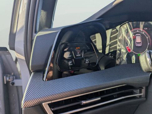 New 2026 Volkswagen GTI SE FWD image 22