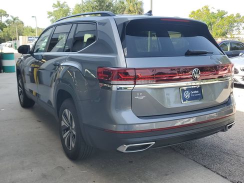 Certified 2024 Volkswagen Atlas SE FWD image 7