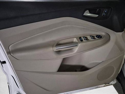 Used 2015 Ford Escape SE FWD image 9