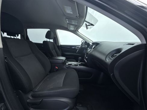 Used 2020 Nissan Pathfinder S image 15