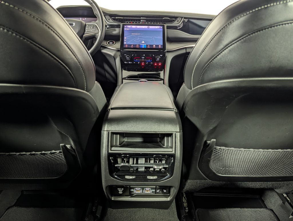 Used 2022 Jeep Grand Cherokee Limited RWD image 13