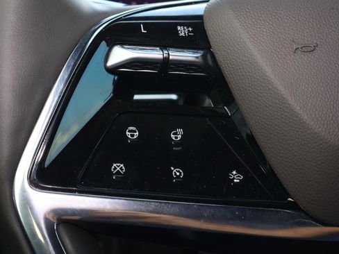 Used 2025 Cadillac Escalade Premium Luxury image 26