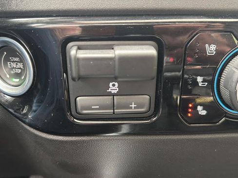Certified 2023 Chevrolet Silverado 1500 High Country w/ High Country Premium Package AWD/4WD image 36