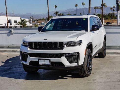 New 2026 Jeep Grand Cherokee L Limited AWD/4WD image 4