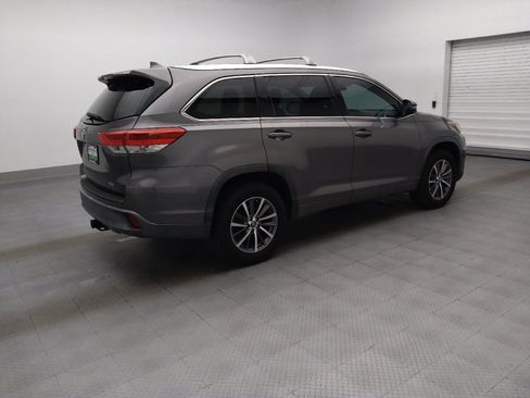 Used 2018 Toyota Highlander XLE FWD image 10