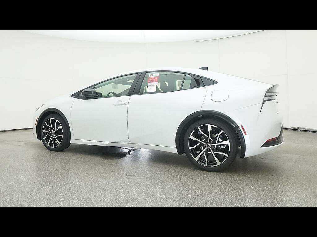 New 2026 Toyota Prius Plug-In Hybrid FWD image 19
