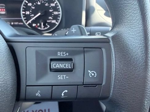 Used 2024 Nissan Rogue S AWD/4WD image 11