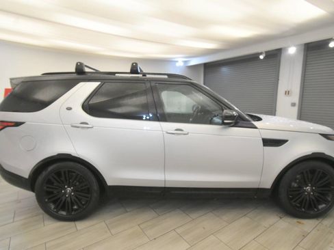 Used 2018 Land Rover Discovery HSE image 6