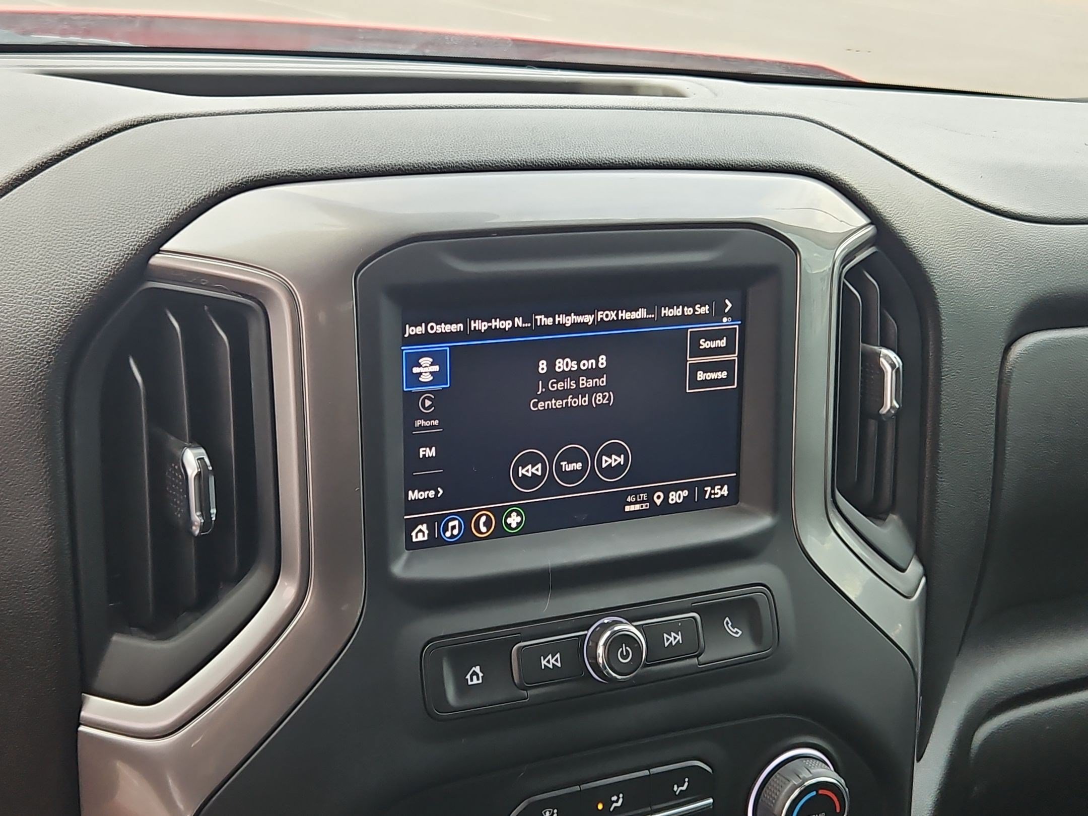 Used 2024 Chevrolet Silverado 1500 Custom RWD image 18
