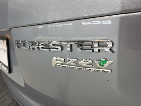 Used 2017 Subaru Forester 2.5i Premium w/ All-Weather Package image 39