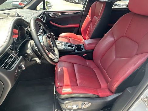 Used 2021 Porsche Macan S AWD/4WD image 9