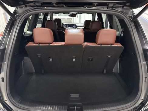 Used 2023 Kia Telluride EX w/ EX Captain's Chair Package AWD/4WD image 21