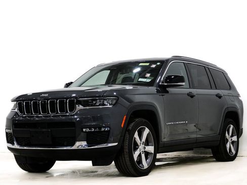 Used 2022 Jeep Grand Cherokee L Limited w/ Luxury Tech Group II image 3