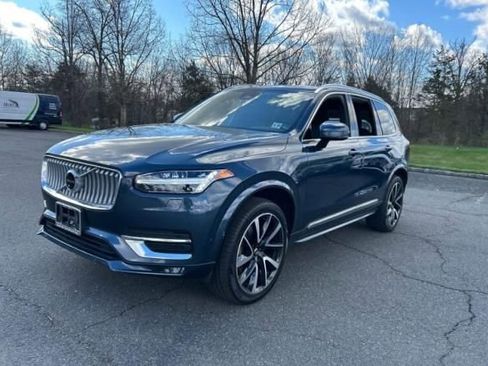 Used 2023 Volvo XC90 B5 Plus w/ Protection Package Premier image 2