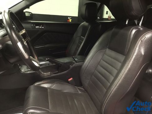Used 2012 Ford Mustang GT Premium image 33