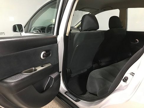 Used 2011 Nissan Versa 1.8 S w/ PWR Plus Pkg FWD image 18
