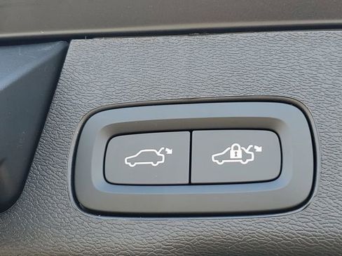 New 2026 Volvo XC60 B5 Ultra w/ Protection Package Premier image 30