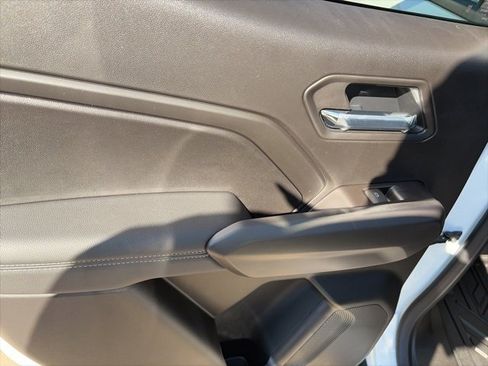 New 2026 GMC Canyon Elevation w/ Convenience Package image 12