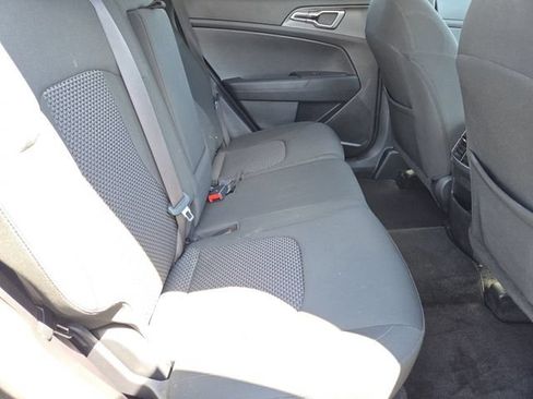 Used 2023 Kia Sportage LX FWD image 21