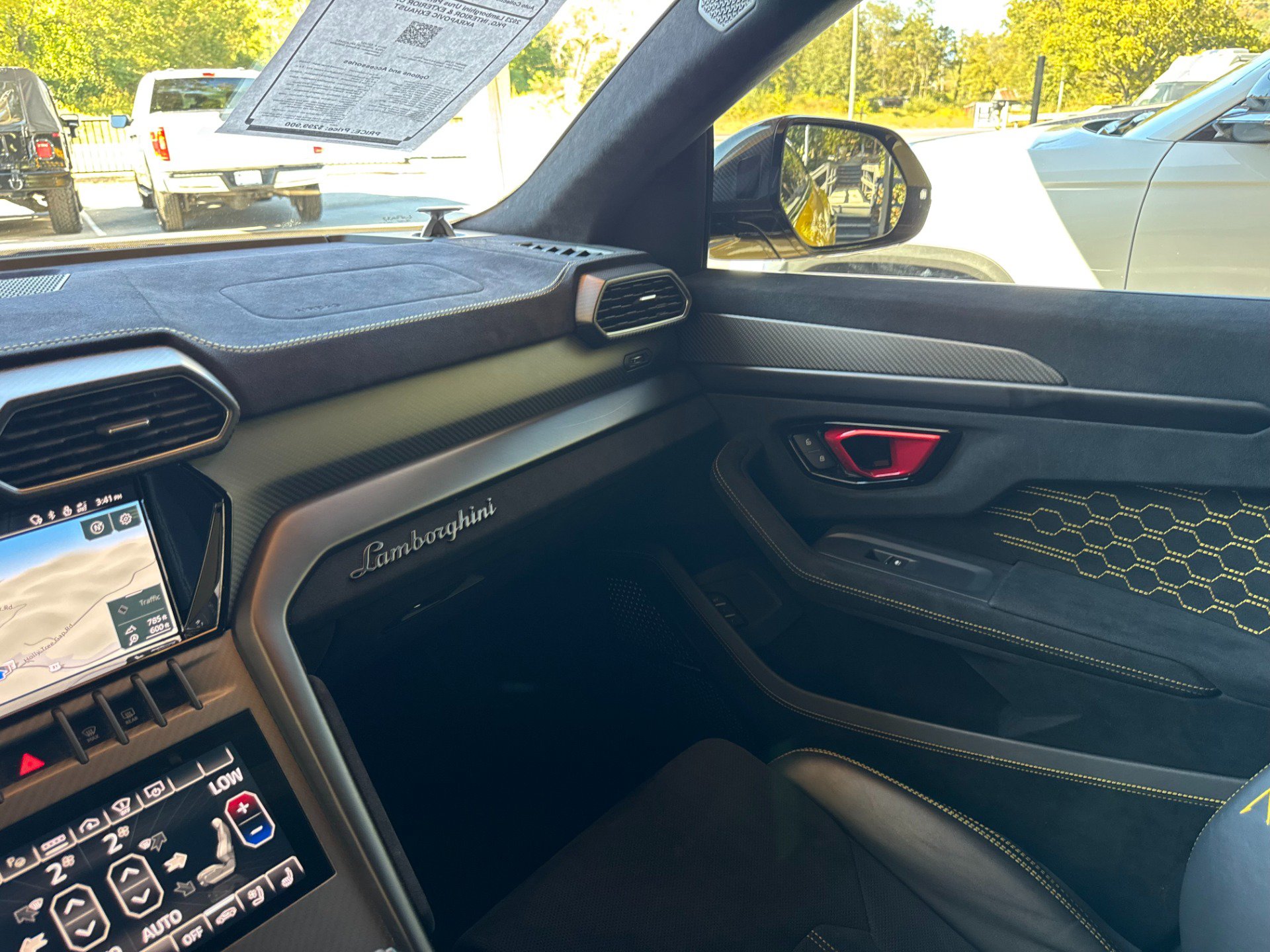 Used 2023 Lamborghini Urus Performante AWD/4WD image 66