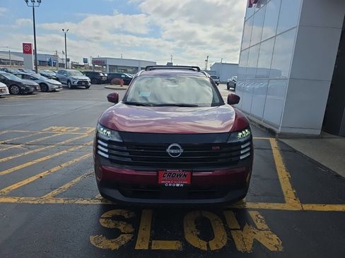 Certified 2025 Nissan Kicks SR image 10