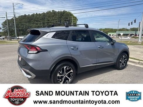 Used 2023 Kia Sportage EX AWD/4WD image 3